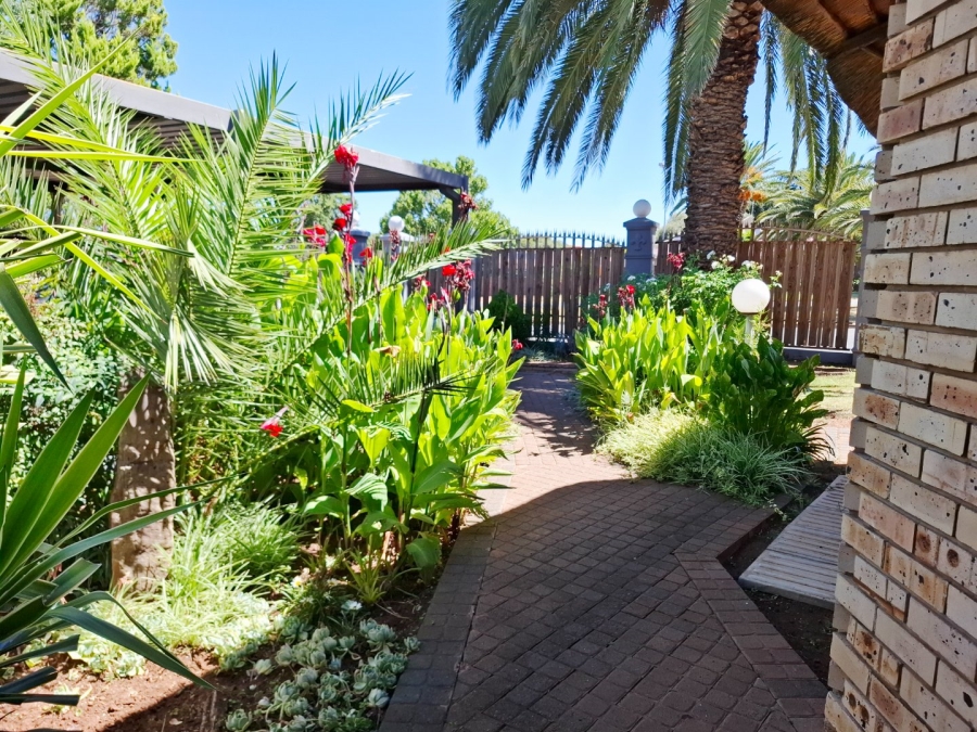 4 Bedroom Property for Sale in Pellissier Free State